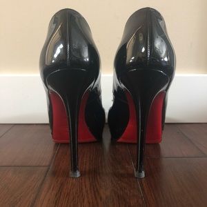 Louboutins- Black pump